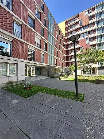 main-listing-picture-0