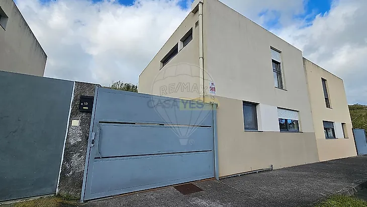 main-listing-picture-0