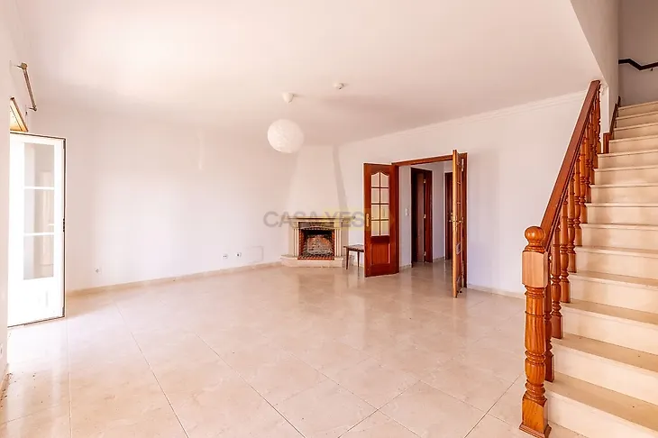 main-listing-picture-0
