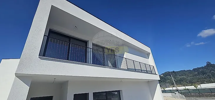 main-listing-picture-0