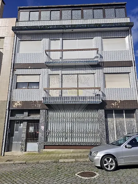 main-listing-picture-0
