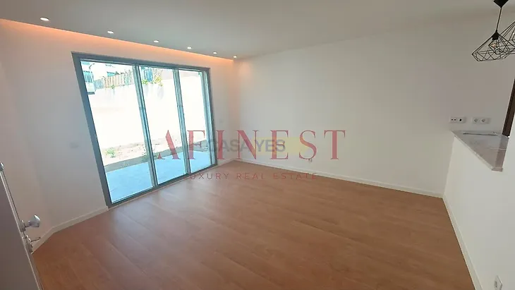 main-listing-picture-0