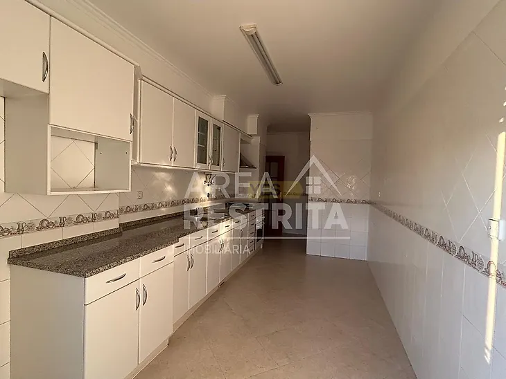 main-listing-picture-0