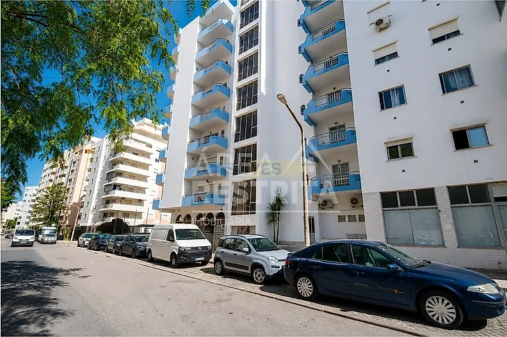 main-listing-picture-0