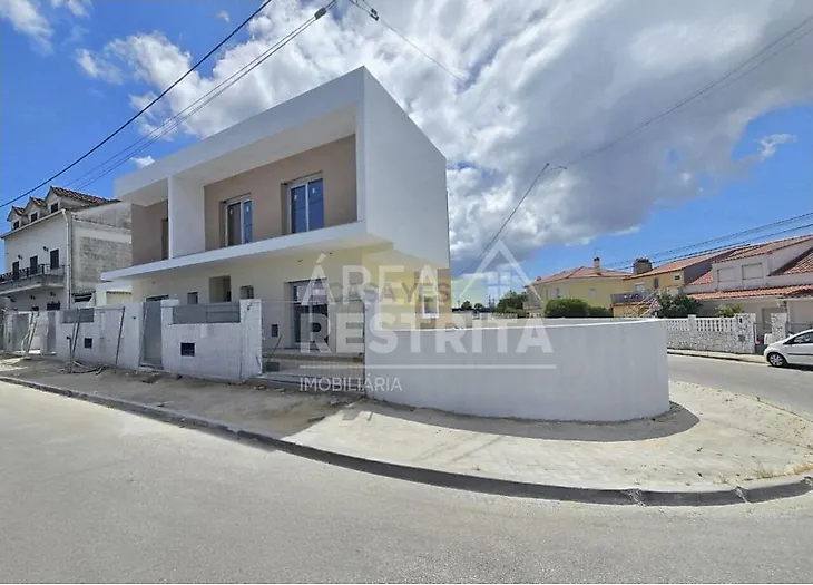 main-listing-picture-0