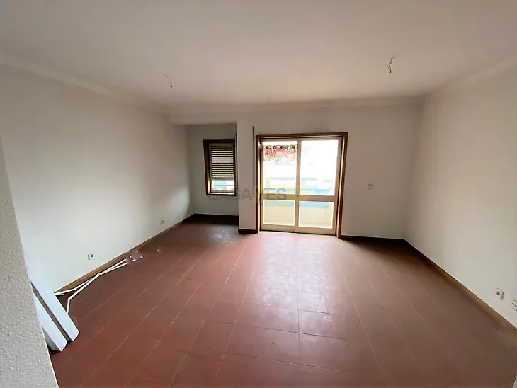 main-listing-picture-0