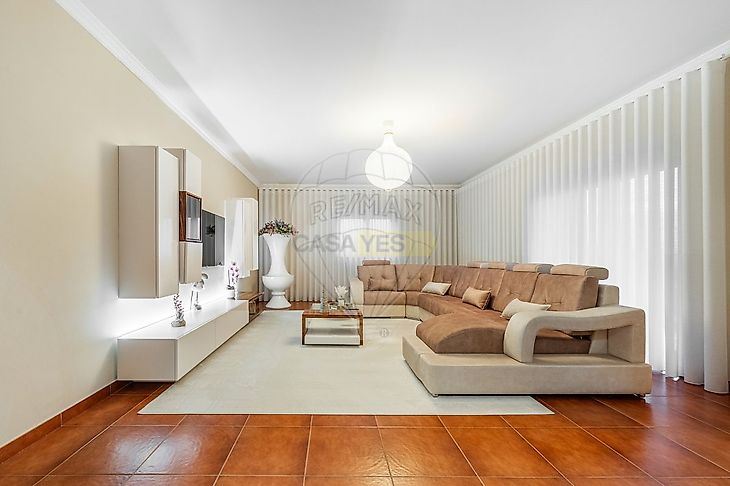 main-listing-picture-0