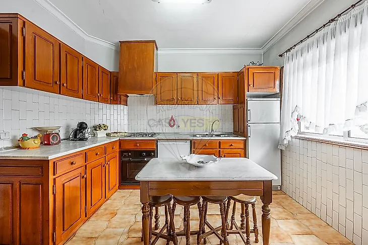 main-listing-picture-0