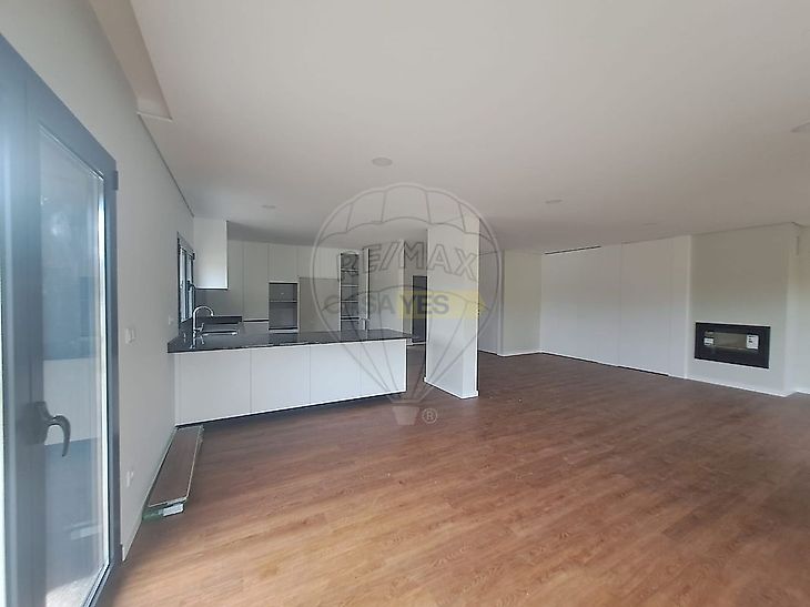 main-listing-picture-0