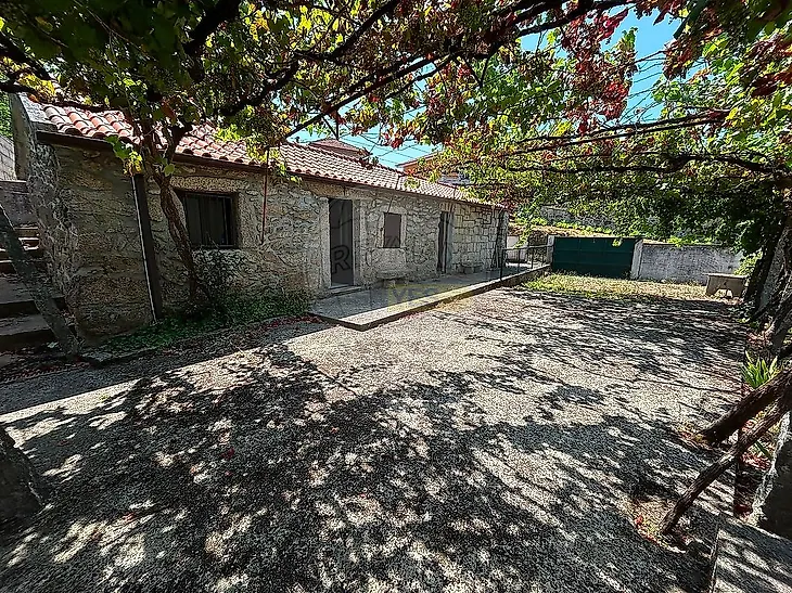 main-listing-picture-0