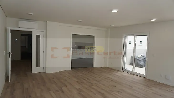 main-listing-picture-0