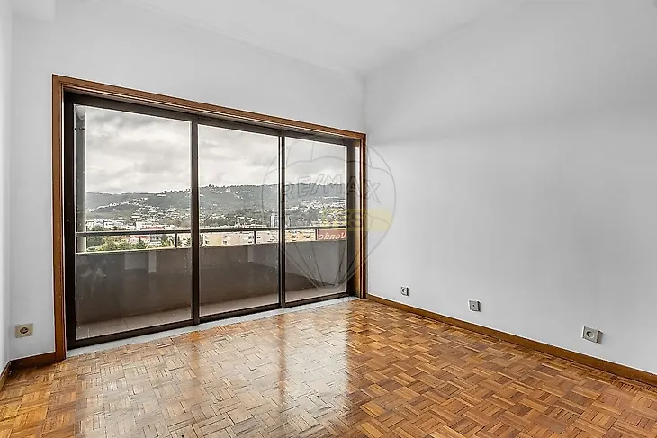main-listing-picture-0