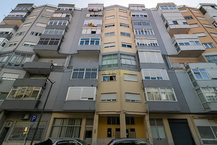main-listing-picture-0