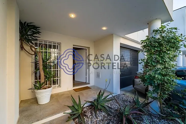main-listing-picture-0