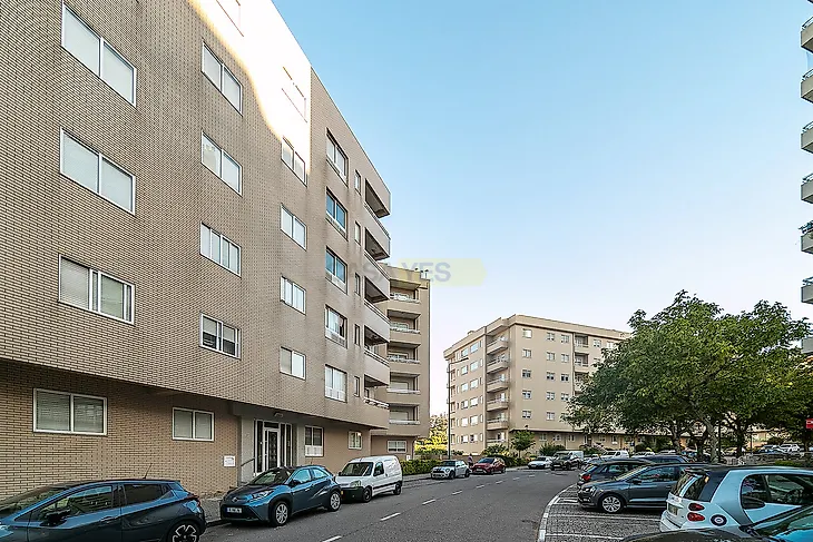 main-listing-picture-0