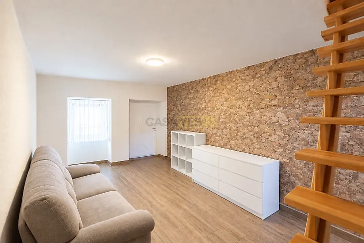 main-listing-picture-0