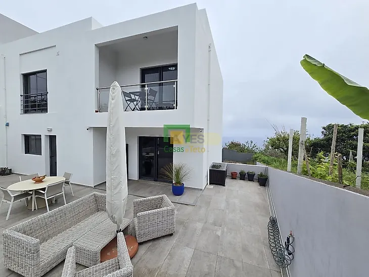 main-listing-picture-0