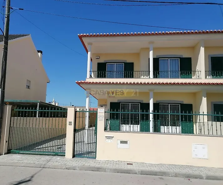 main-listing-picture-0