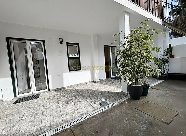 main-listing-picture-0