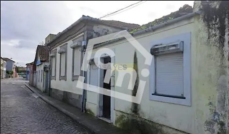 main-listing-picture-0