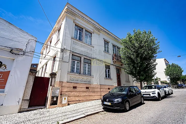 main-listing-picture-0