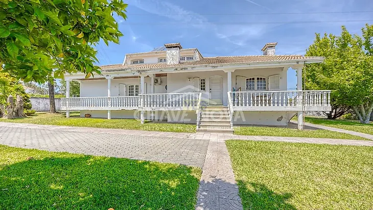 main-listing-picture-0