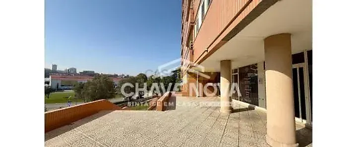 main-listing-picture-0