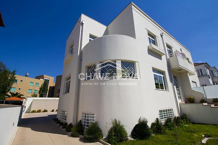 main-listing-picture-0