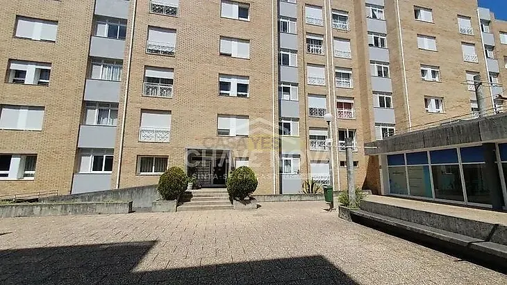 main-listing-picture-0