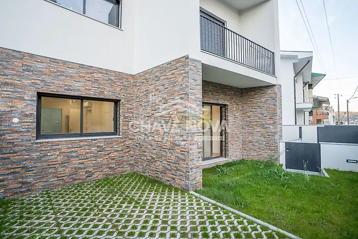 main-listing-picture-0