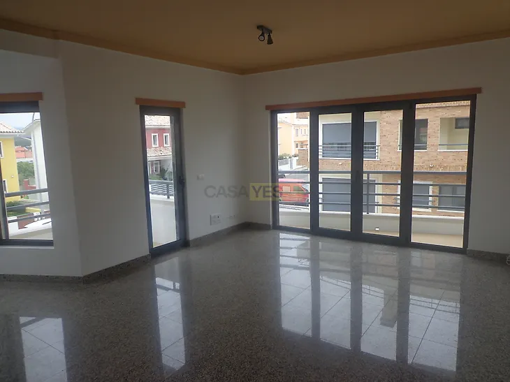 main-listing-picture-0