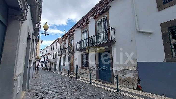 main-listing-picture-0