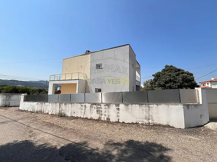 main-listing-picture-0