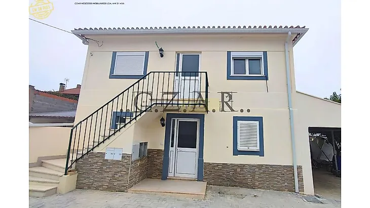 main-listing-picture-0