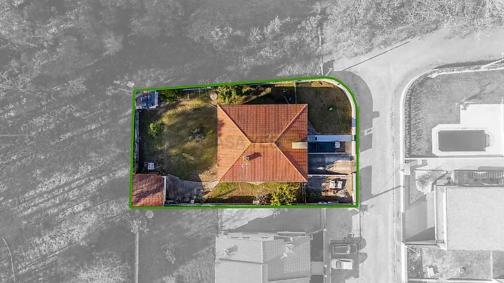main-listing-picture-0