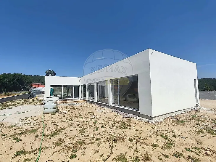 main-listing-picture-0