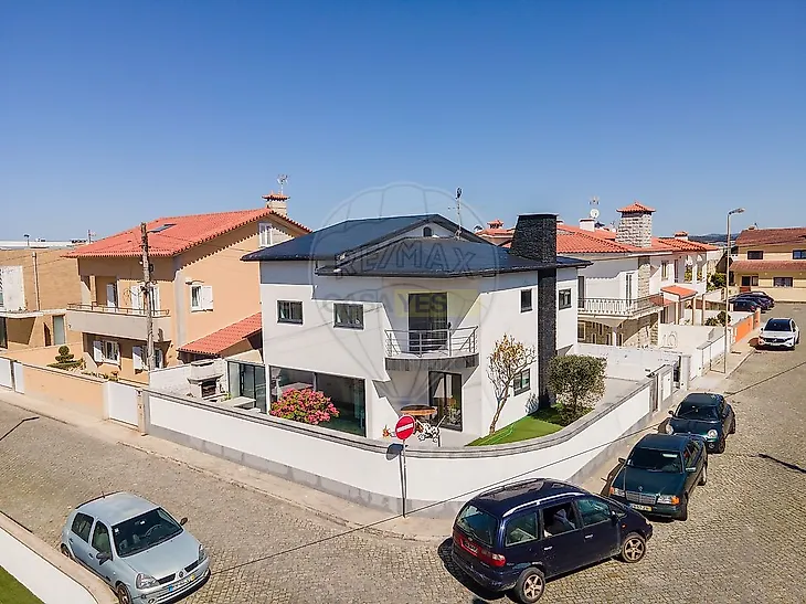 main-listing-picture-0