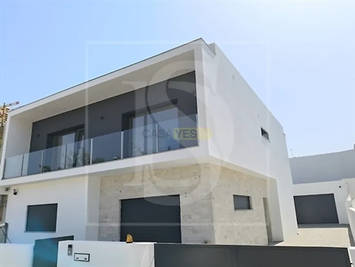main-listing-picture-0