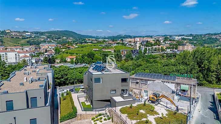 main-listing-picture-0