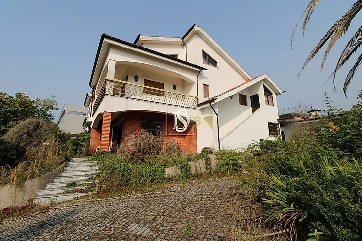 main-listing-picture-0