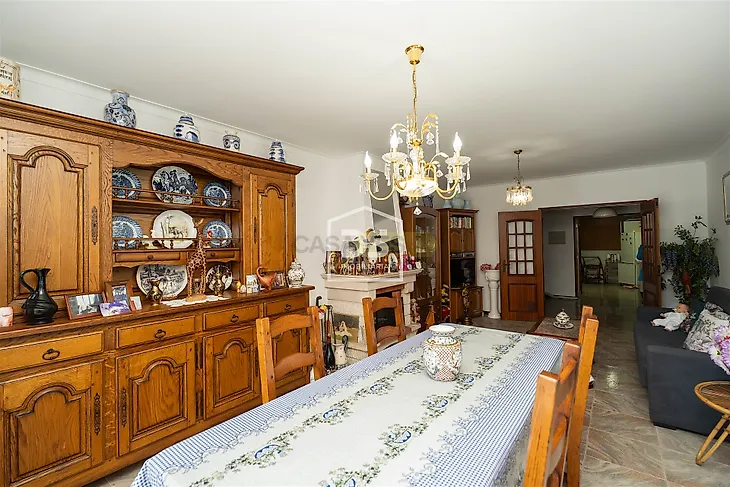 main-listing-picture-0