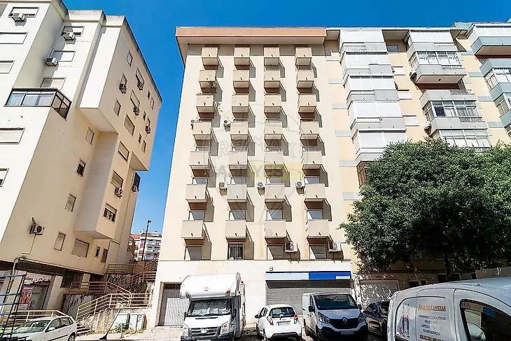 main-listing-picture-0