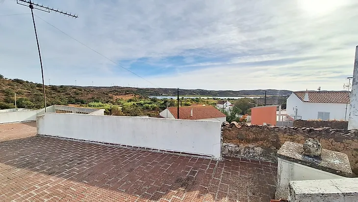main-listing-picture-0