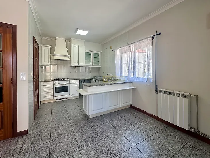 main-listing-picture-0