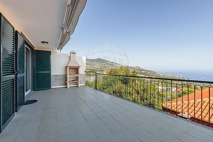 main-listing-picture-0