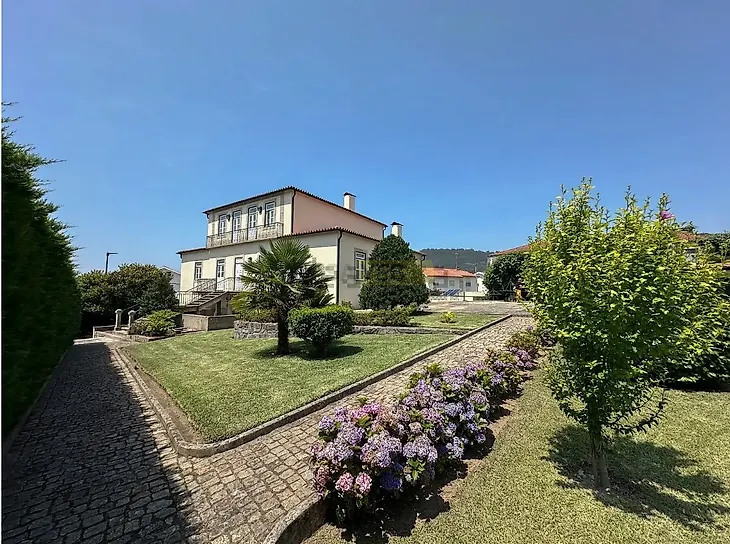 main-listing-picture-0