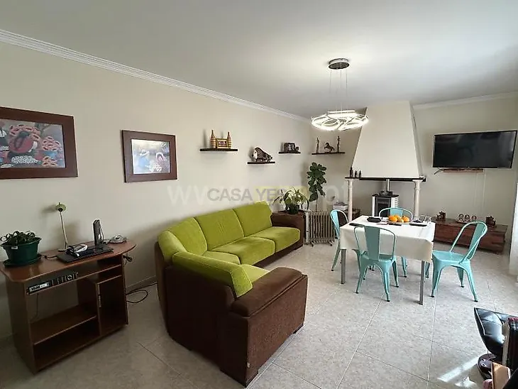main-listing-picture-0
