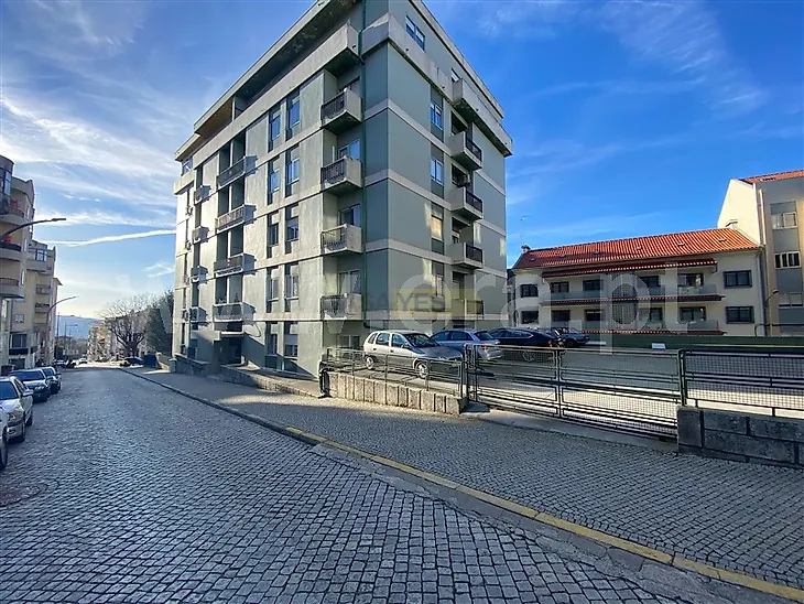 main-listing-picture-0