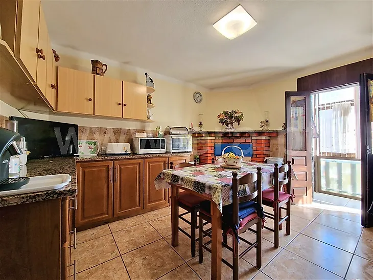 main-listing-picture-0
