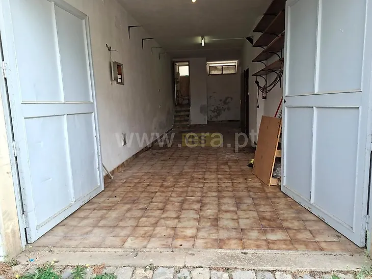main-listing-picture-0